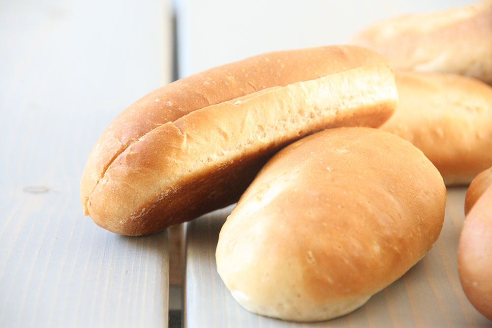 Hjemmelavet bløde pølsebrød, perfekt til en luksus hotdog